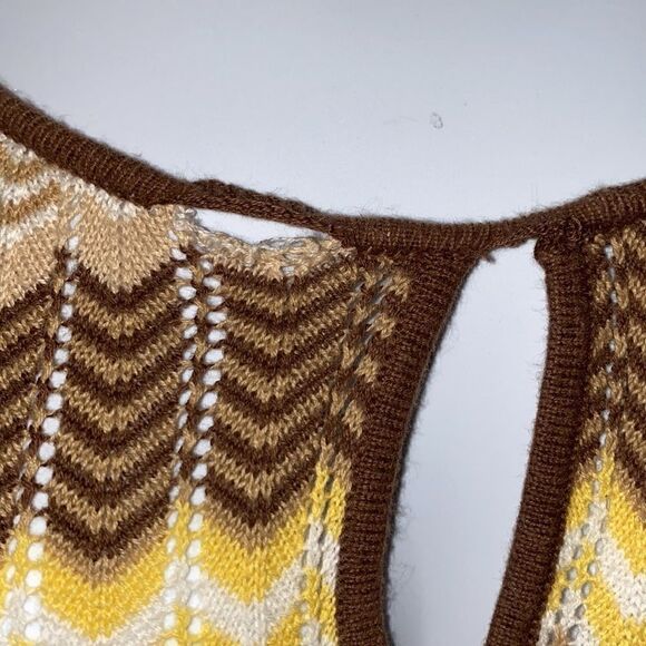 Liz Claiborne. AXCESS. Knit Top Size M - Picture 5 of 5